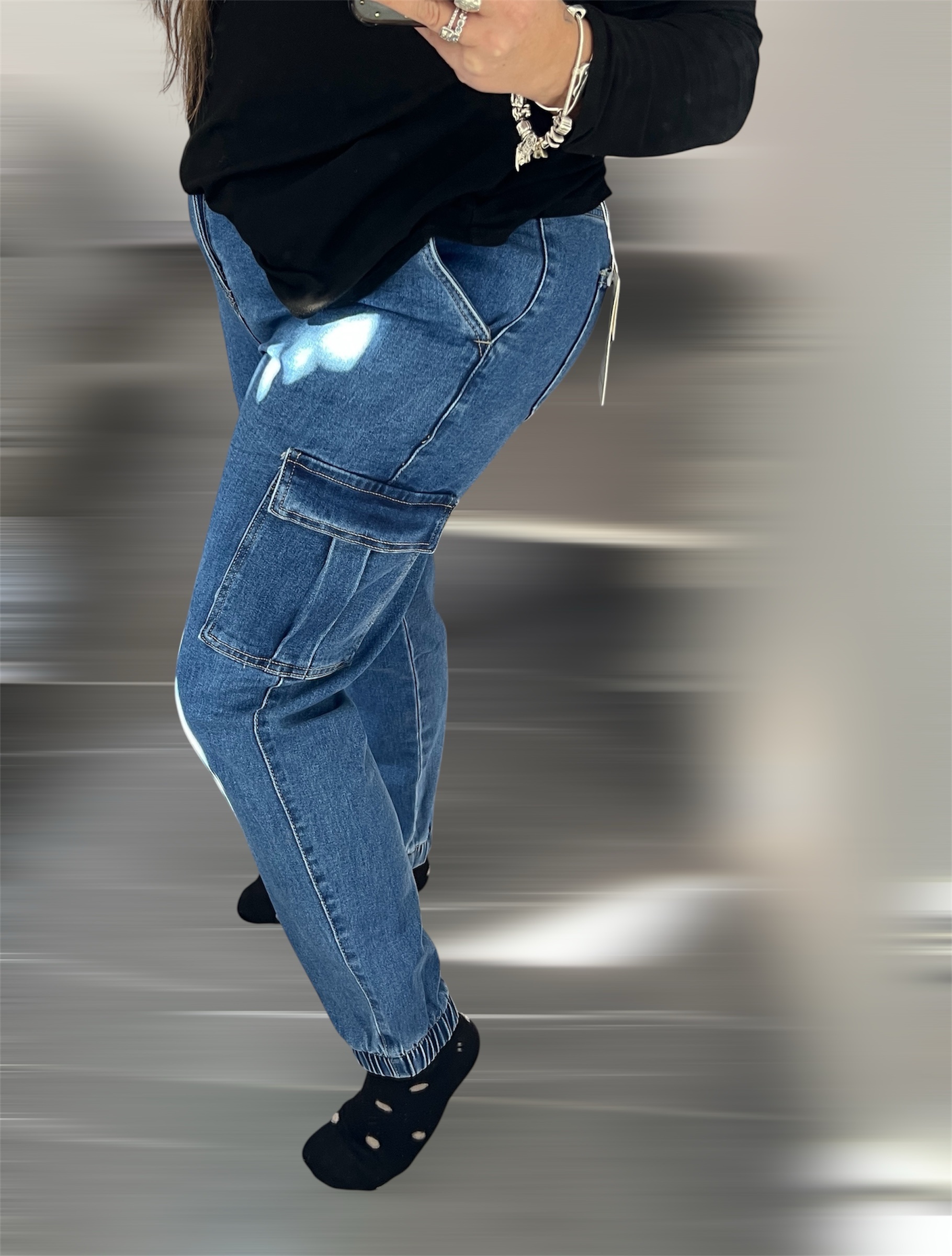PANTALÓN VAQUERO CARGO - Imagen 2
