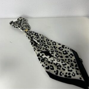 PAÑUELO PRINT NEGRO